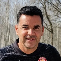 Míchel (footballer, born 1975) height profile photo