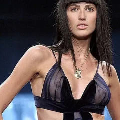 Michelle Alves height profile photo