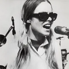 Michelle Phillips height profile photo
