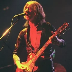 Mick Ralphs height profile photo