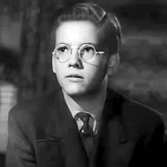 Mickey Kuhn height profile photo