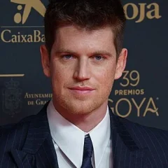 Miguel Bernardeau height profile photo