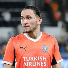 Miguel Crespo height profile photo