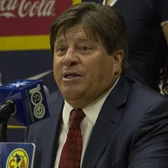 Miguel Herrera height profile photo
