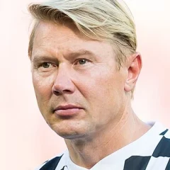 Mika Häkkinen height profile photo