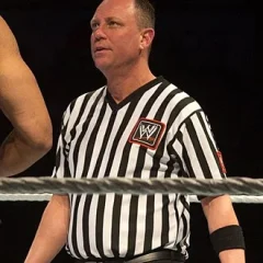 Mike Chioda height profile photo