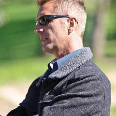 Mike Cockerill height profile photo