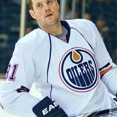 Mike Comrie height profile photo