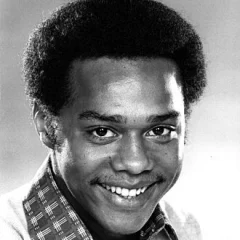 Mike Evans (actor) height profile photo