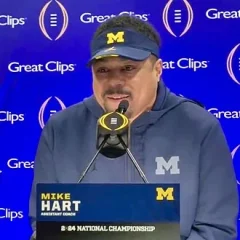 Mike Hart (American football) height profile photo