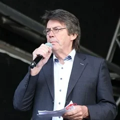 Mike Read height profile photo
