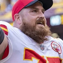 Mike Remmers height profile photo