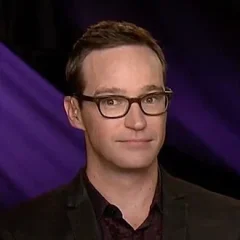 Mike Richards (television personality) height profile photo