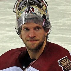 Mike Smith (ice hockey, born 1982) height profile photo