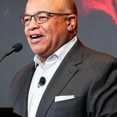 Mike Tirico height profile photo