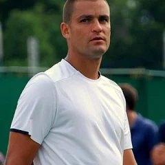 Mikhail Youzhny height profile photo