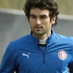 Mile Jedinak height profile photo