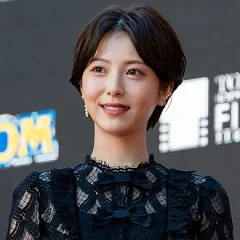 Minami Hamabe height profile photo
