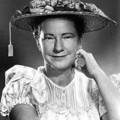 Minnie Pearl height profile photo