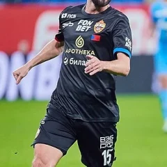 Miralem Pjanić height profile photo