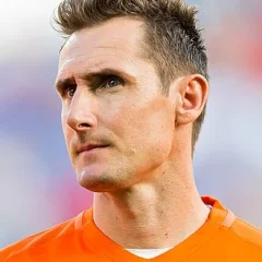 Miroslav Klose height profile photo