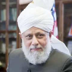 Mirza Masroor Ahmad height profile photo
