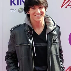 Mitchel Musso height profile photo