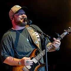 Mitchell Tenpenny height profile photo