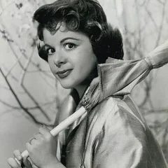 Mitzi McCall height profile photo