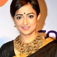 Monali Thakur height profile photo