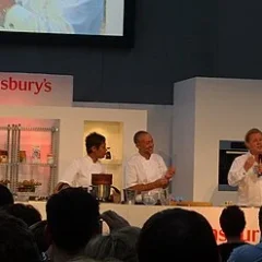 Monica Galetti height profile photo