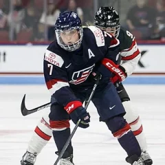 Monique Lamoureux height profile photo