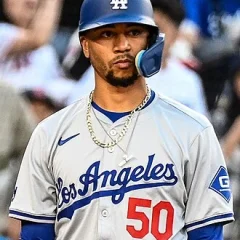 Mookie Betts height profile photo