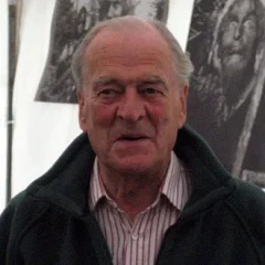 Moray Watson height profile photo