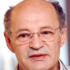 Mustafa Nadarević height profile photo