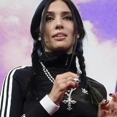 Nadya Tolokonnikova height profile photo