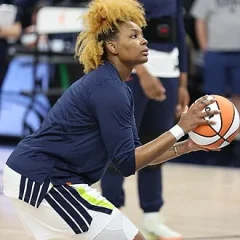 NaLyssa Smith height profile photo
