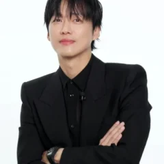 Namkoong Min height profile photo