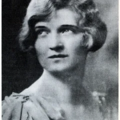 Nan Britton height profile photo