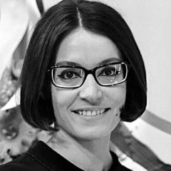 Nana Mouskouri height profile photo