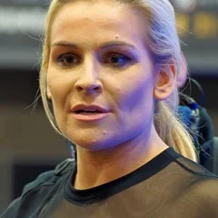 Natalya Neidhart height profile photo