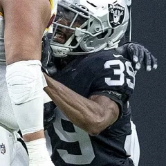 Nate Hobbs height profile photo