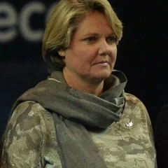 Nathalie Tauziat height profile photo