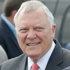 Nathan Deal height profile photo