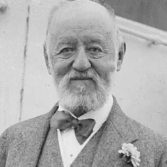 Nathan Straus height profile photo