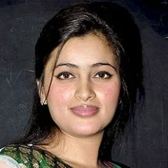 Navneet Kaur Rana height profile photo