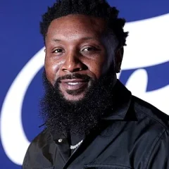 NaVorro Bowman height profile photo