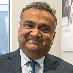 Neal Mohan height profile photo