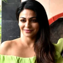 Neeru Bajwa height profile photo