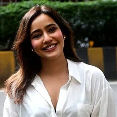 Neha Sharma height profile photo